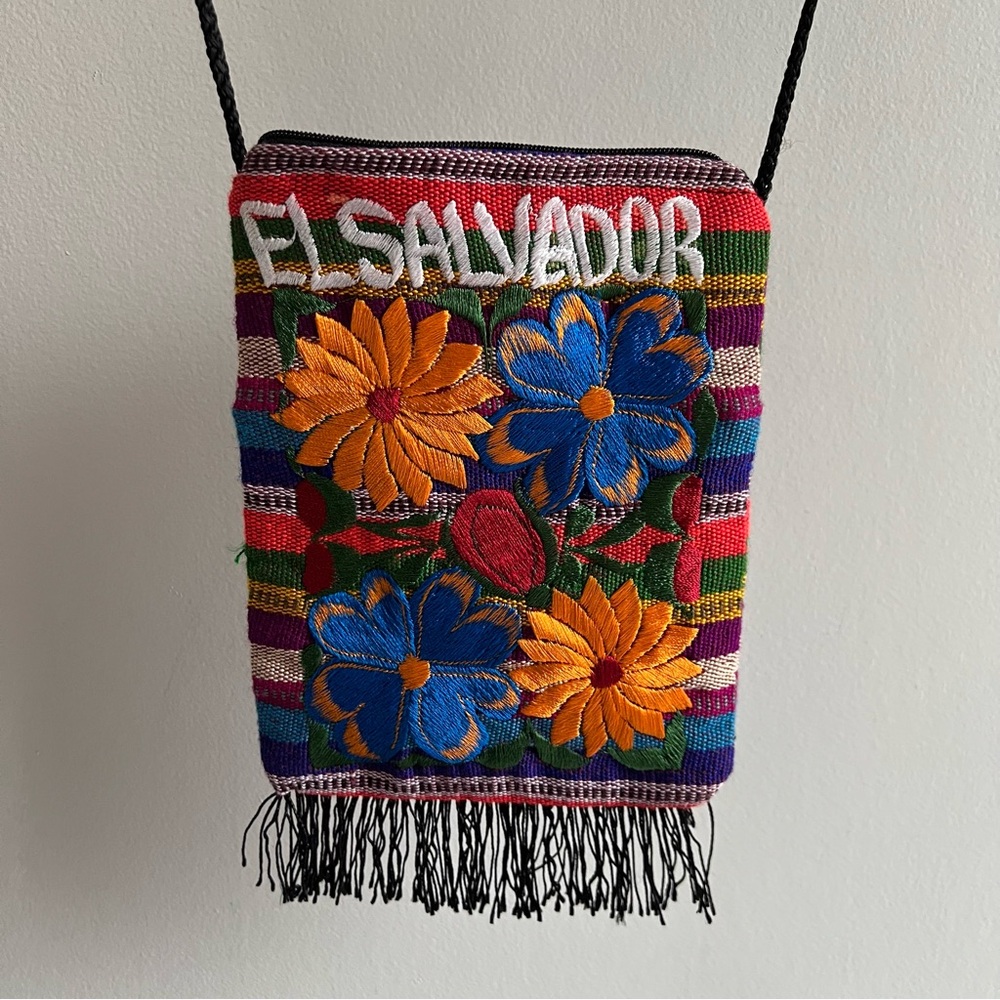 El Salvador Embroidered Floral Crossbody Bag - Multicolor